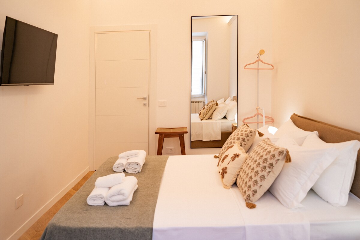 Colosseo - Mida Collection